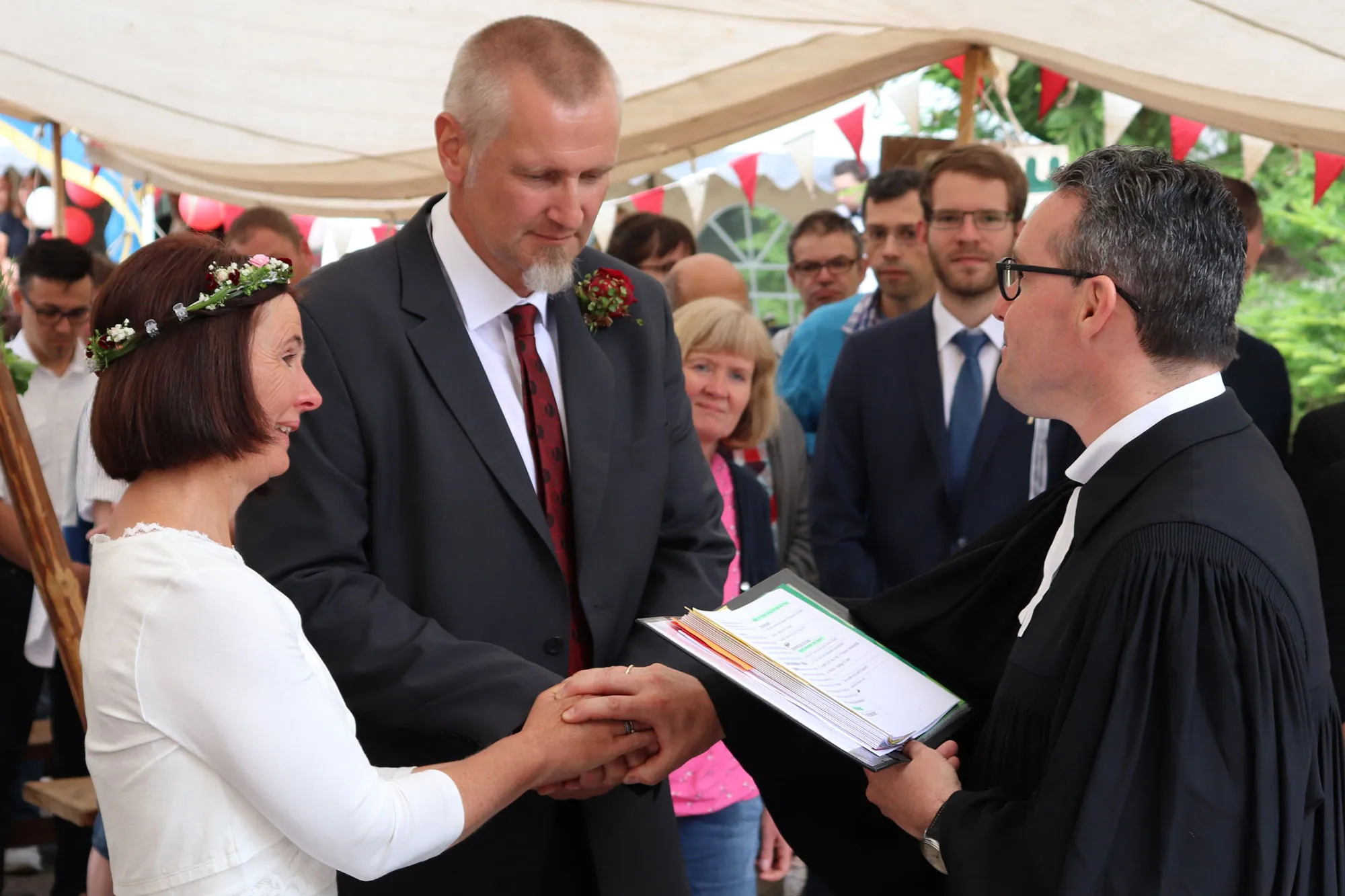 Traufrage des Pfarrers an das Hochzeitspaar